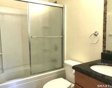 60 Plainfield Avenue - Photo Thumbnail 15