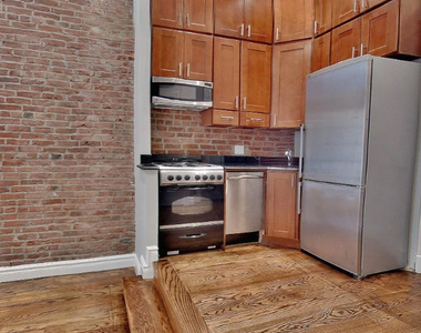 234 W 14th Street - Photo Thumbnail 3