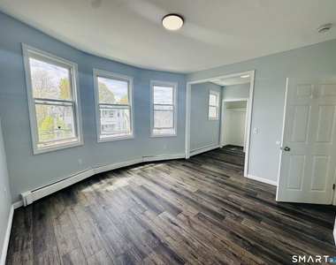 898 Hancock Avenue - Photo Thumbnail 1