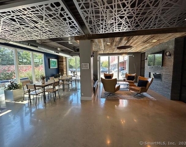 112a Southfield Avenue - Photo Thumbnail 7