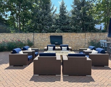 112a Southfield Avenue - Photo Thumbnail 8