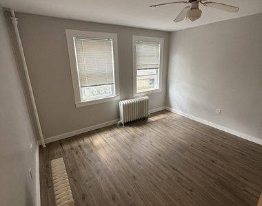 277 Scofield Avenue - Photo Thumbnail 3