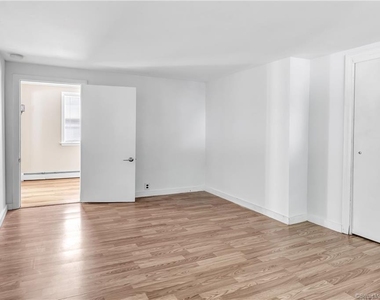156 New Haven Avenue - Photo Thumbnail 12