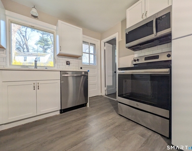 414 Salmon Brook Street - Photo Thumbnail 2