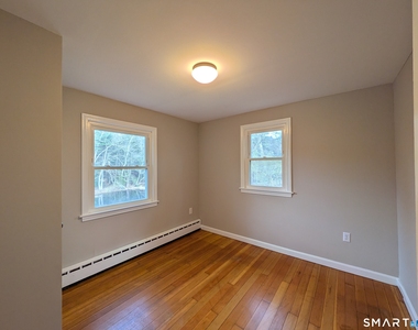 414 Salmon Brook Street - Photo Thumbnail 8
