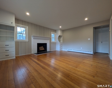 414 Salmon Brook Street - Photo Thumbnail 14