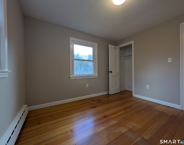 414 Salmon Brook Street - Photo Thumbnail 11