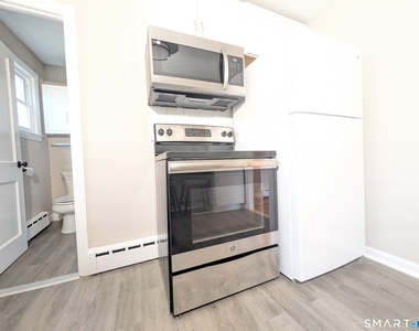 414 Salmon Brook Street - Photo Thumbnail 3