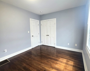 206 Scofield Avenue - Photo Thumbnail 10