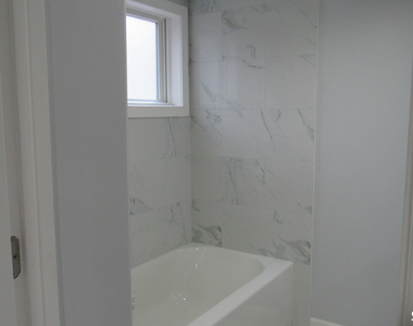 17 Woodbine Street - Photo Thumbnail 8