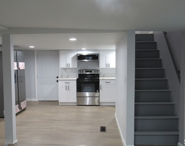 17 Woodbine Street - Photo Thumbnail 10