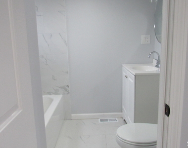 17 Woodbine Street - Photo Thumbnail 7