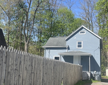 17 Woodbine Street - Photo Thumbnail 1