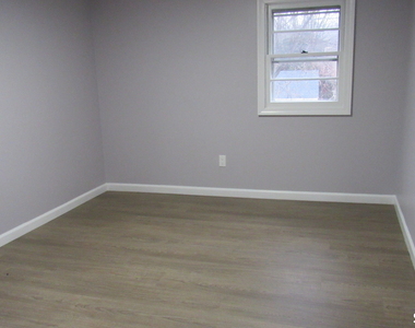 17 Woodbine Street - Photo Thumbnail 14