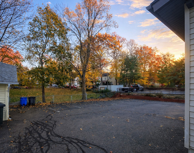 466 Derby Avenue - Photo Thumbnail 3