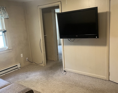 267 Rockwell Street - Photo Thumbnail 6