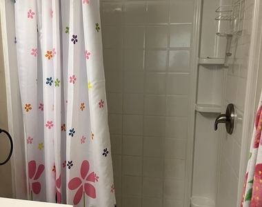 267 Rockwell Street - Photo Thumbnail 9