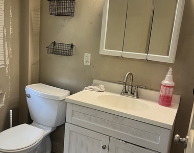 267 Rockwell Street - Photo Thumbnail 8
