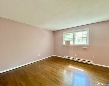 24 College Street - Photo Thumbnail 8