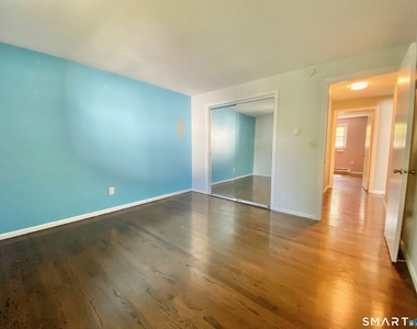 24 College Street - Photo Thumbnail 9