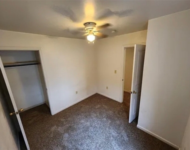 158 Chesterfield Rd - Photo Thumbnail 5