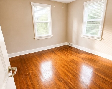 756 Shady Dr E - Photo Thumbnail 3