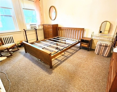 5649 Phillips Ave - Photo Thumbnail 1