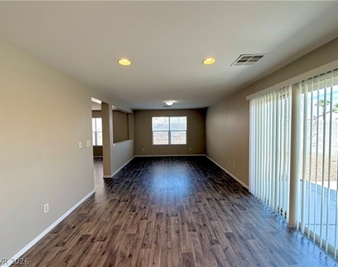 5712 Viberti Court - Photo Thumbnail 8
