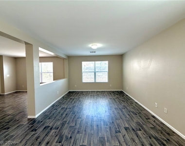 5712 Viberti Court - Photo Thumbnail 5