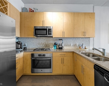 353 E Bonneville Avenue - Photo Thumbnail 6