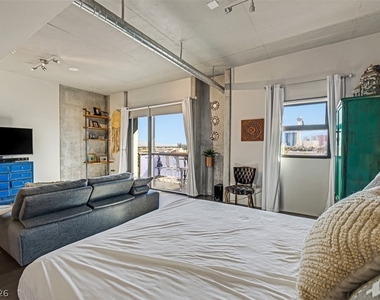 353 E Bonneville Avenue - Photo Thumbnail 20