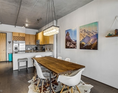 353 E Bonneville Avenue - Photo Thumbnail 12