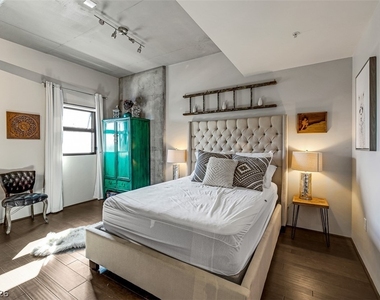 353 E Bonneville Avenue - Photo Thumbnail 16