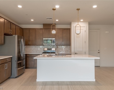 12059 Arrebol Avenue - Photo Thumbnail 13