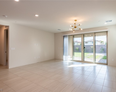 12059 Arrebol Avenue - Photo Thumbnail 11