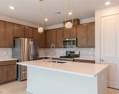 12059 Arrebol Avenue - Photo Thumbnail 14