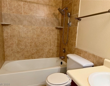 1303 Darlene Way - Photo Thumbnail 11