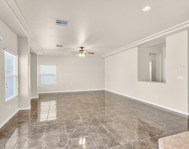 6524 Baroque Avenue - Photo Thumbnail 5