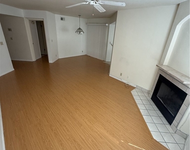 8455 W Sahara Avenue - Photo Thumbnail 4