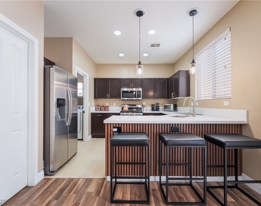 1179 Antoinette Street - Photo Thumbnail 5