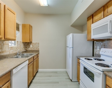 6650 W Warm Springs Road - Photo Thumbnail 16