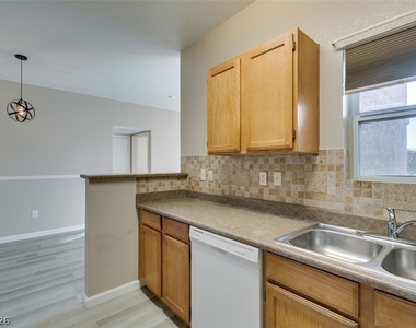 6650 W Warm Springs Road - Photo Thumbnail 18