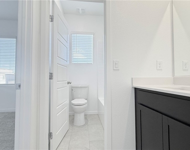 8388 Caldera Hills Avenue - Photo Thumbnail 18