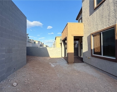 8388 Caldera Hills Avenue - Photo Thumbnail 31
