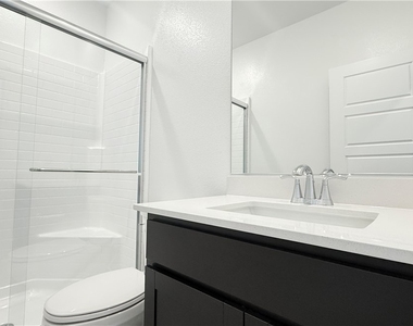 8388 Caldera Hills Avenue - Photo Thumbnail 10