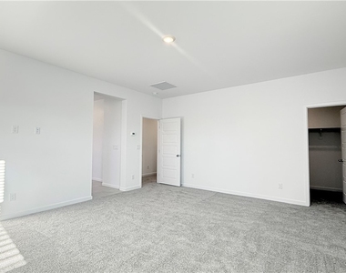 8388 Caldera Hills Avenue - Photo Thumbnail 26