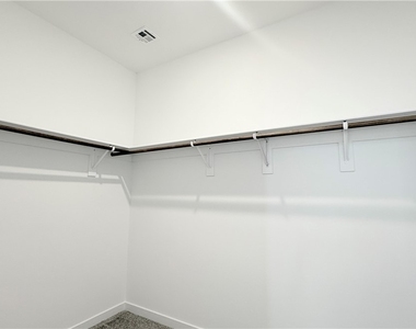 8388 Caldera Hills Avenue - Photo Thumbnail 25