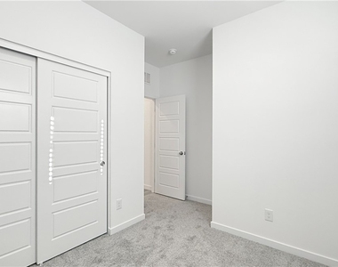 8388 Caldera Hills Avenue - Photo Thumbnail 12