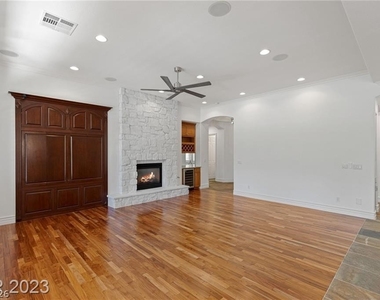 1447 Foothills Village Drive - Photo Thumbnail 15