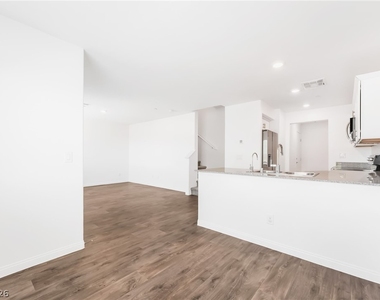 12184 Mojave Gold Road - Photo Thumbnail 6